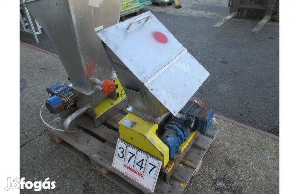3747 - Keverő mixer adagoló csigás