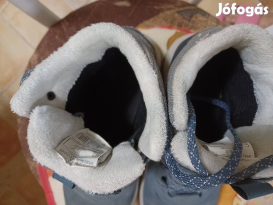37-es Fiú bakancs!