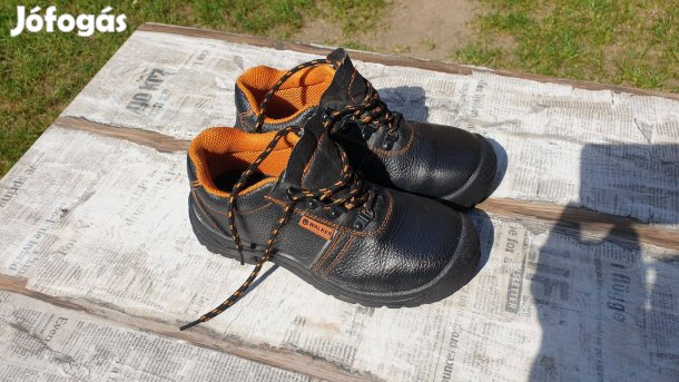 37-es Walker munkás cipő eladó