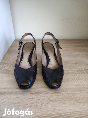 37-es fekete bőr női szandál Gabor 23-as belső