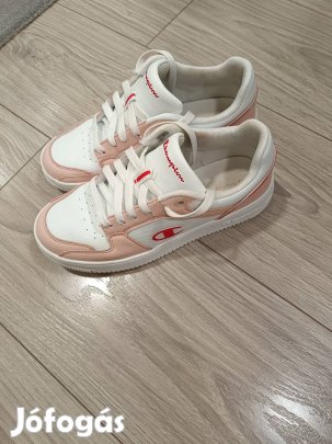 37 és feles Champions lányka utcai cipő