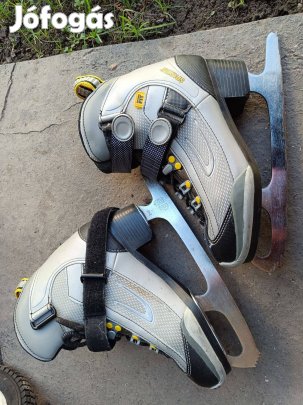 37-es méret Jégkorcsolya