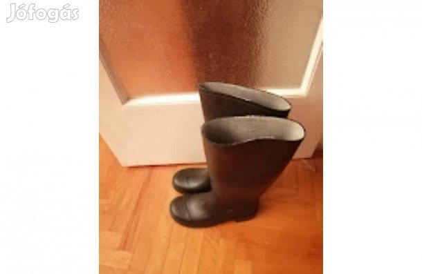 37-es méretű új gumicsizma