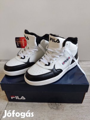 37-es téli Fila cipő