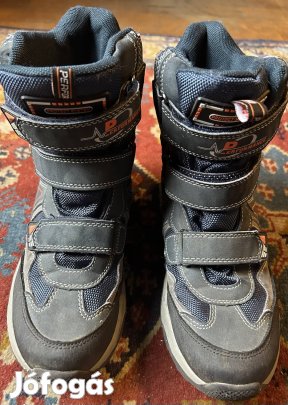 37-es téli bakancs