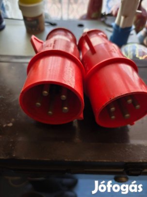 380 v csatlakozó ( kettő darab)