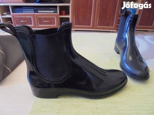 38-39-es fekete olasz női boka gumicsizma lovaglócsizma