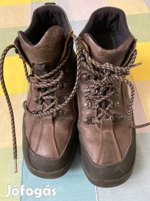 38-as Clarks bőr bakancs, vízálló, minőségi