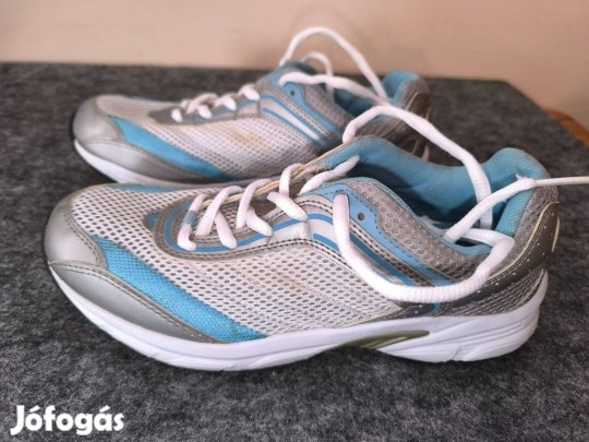 38-as Crane cipő. bth: 24 cm