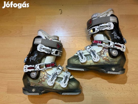 38 as Dalbello sícipő használt 38 as Dalbello síbakancs 14eFt 11.ker