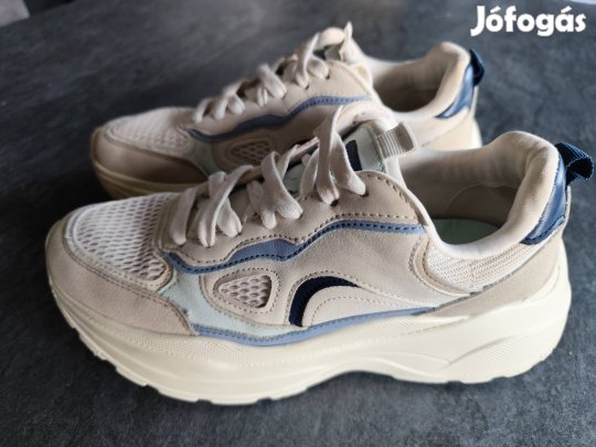 38-as Pull&Bear magas talpú cipő szép állapotban 