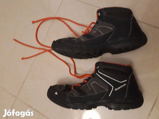 38-as Quechua bakancs