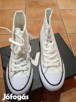 38-as Új Vty lány cipő 