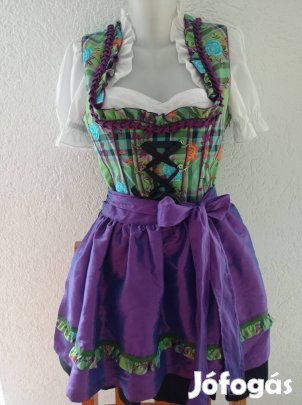 38-as dirndl ruha köténnyel 