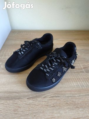 38-as fekete női átmeneti cipő 23,5-es belső Jenny Fairy