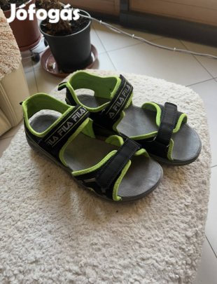38-as fiú Fila szandál eladó