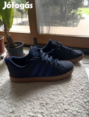 38-as fiú adidas cipő