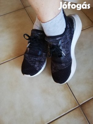 38 as könnyű Puma cipő