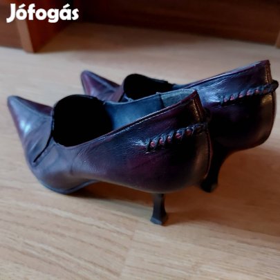 38-as magassarkú 8 cm bőrcipő