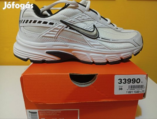 38-as női Nike cipő/sportcipő: számlával 