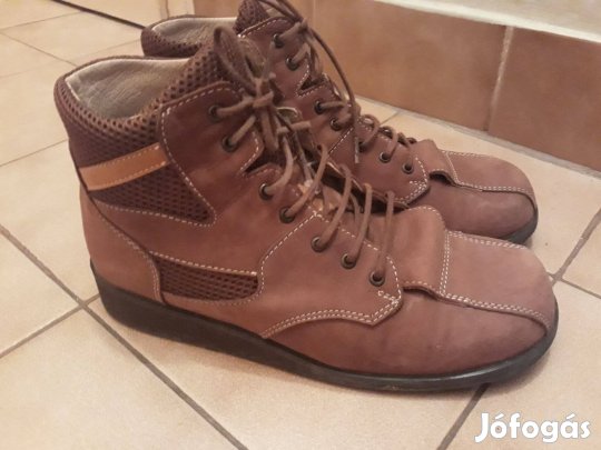 38-as női bőrcipő
