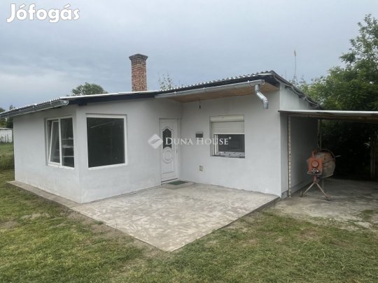 38 nm-es ház eladó Pilis