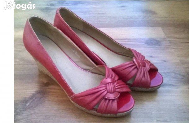 39-40 női bordó bőr telitalpú cipő, szandál
