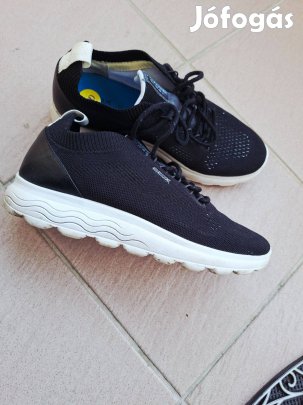 39-es Geox lélegzős női sportcipő