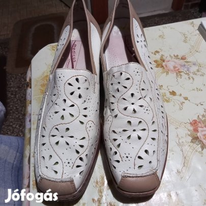 39-es Medicus újszerű, puha bőr cipő
