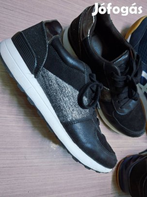 39-es S.Oliver memória talpú női félcipő