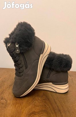 39-es Új! Wonder Walk bélelt cipő