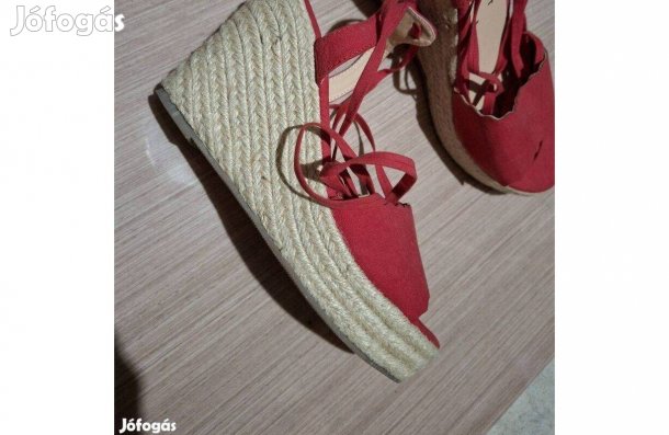 39-es Új platformos noi szandál