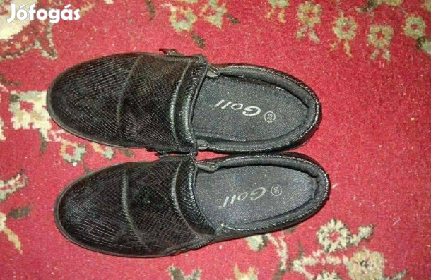 39-es újszerű, divatos átmeneti mokaszin Olcsón!