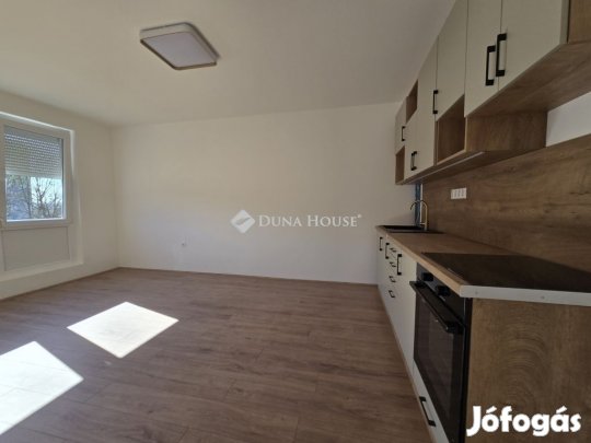 39 nm-es lakás eladó Pécs