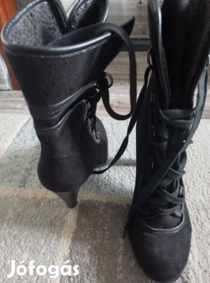 39es szörmés csizma