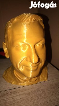 3D nyomtatott Lázár János wc kefe vagy tolltartó