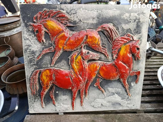 3D-s fali tábla lovas díszítéssel majolika kerámia 1974