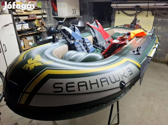 3Személyes gumicsónak 8 fokozatú motorral