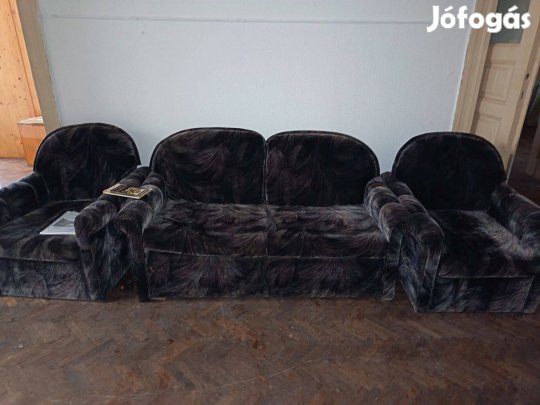 3-1-1 Ülőgarnitúra dohányzó asztallal