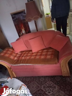 3+2+1 ülőgarnitura kitűnő állapotban költözés miatt eladó