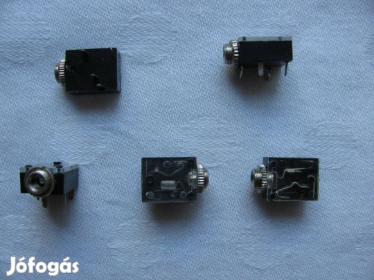 3,5 mm sztereo jack aljzat kapcsolóval