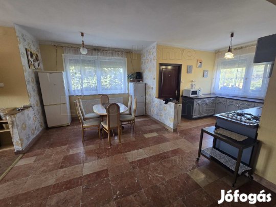 3 SZINTES CSALÁDI HÁZ ELADÓ