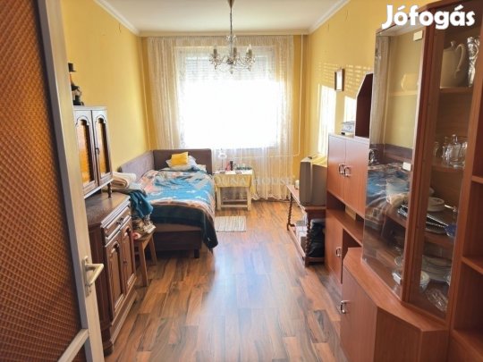 3. emeleti lakás a Tócóskertben!