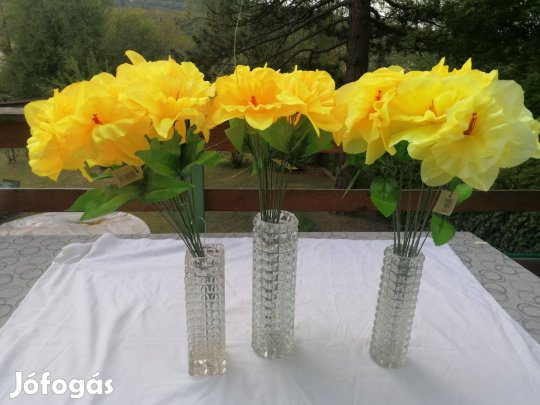 3 csokor selyemvirág- sárga nárcisz eladó! Új, 12 szálas, 50 cm hosszú