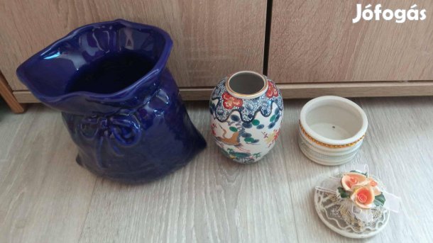 3 db dekorációs dísztárgy 700 Ft együtt