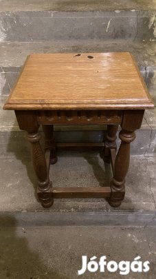 3 db tárolóasztal (vázának stb)