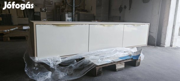3 fiókos szekrény