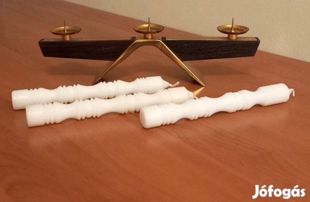 3-helyes gyertyatartó fehér díszgyertyákkal