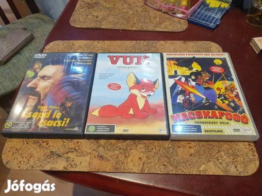 3 kötelező olvasmány DVD-n macskafogó Vuk csapd le csacsi mozi szocreá