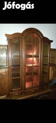 3 m-es vitrines fa bútor